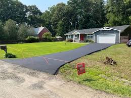 Best Asphalt Driveway Installation  in Chinchilla, PA